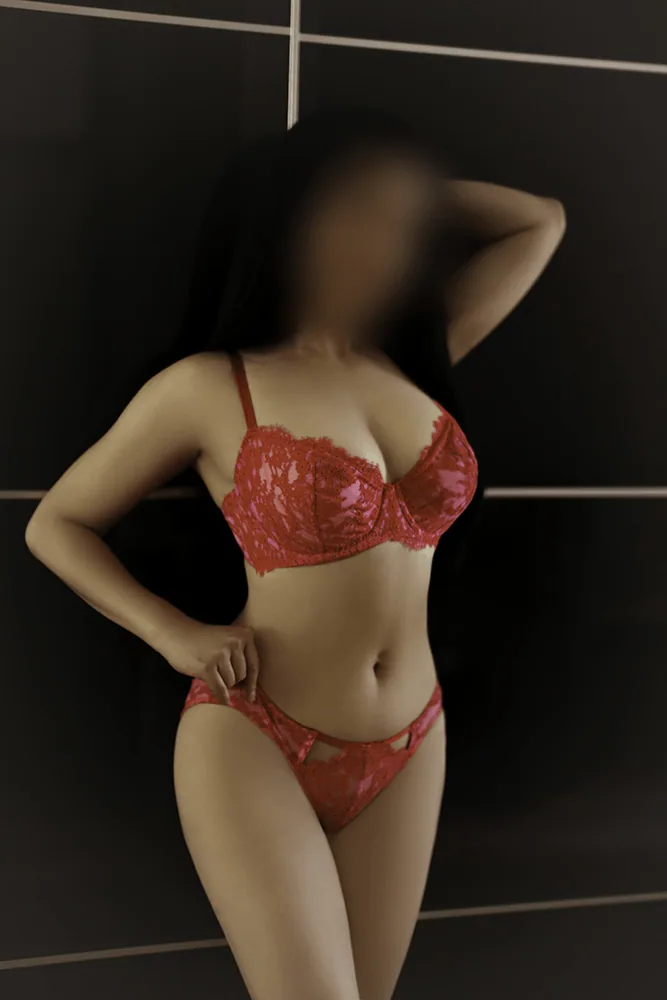 Clementine, 28, massage therapist travelling from Oud-Zuid